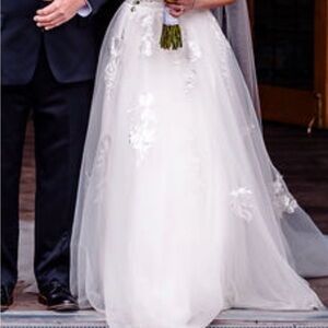 Elegant White Floral Lace Dress